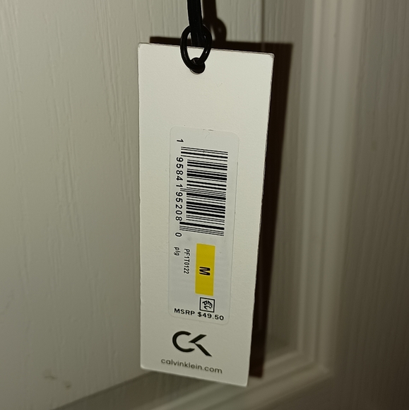 CALVIN KLEIN PERFORMANCE CK CROPPED SWEATSHIRT
COL - Picture 3 of 8